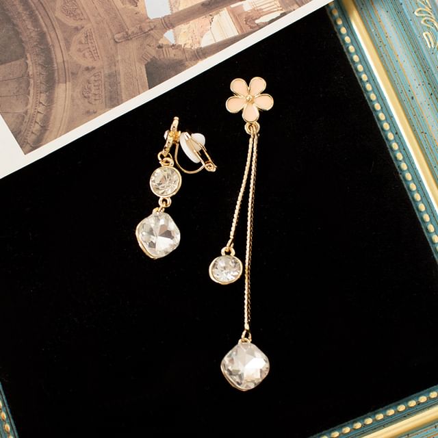 Floral Rhinestone Asymmetrical Alloy Dangle Earring