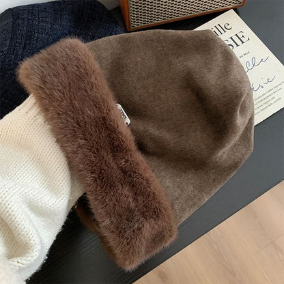 Fluffy Beanie Plain Panel