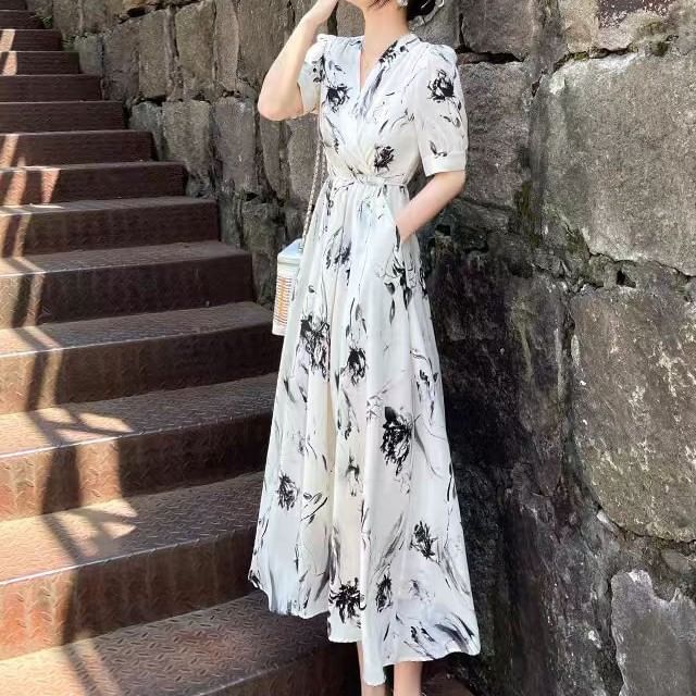 Floral V-Neck Print A-Line Midi Elbow-Sleeve Dress