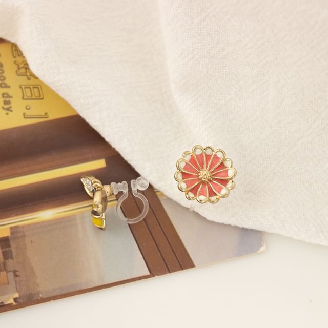 Enamel Flower Bee Asymmetrical Stud Earring / Clip On Earring
