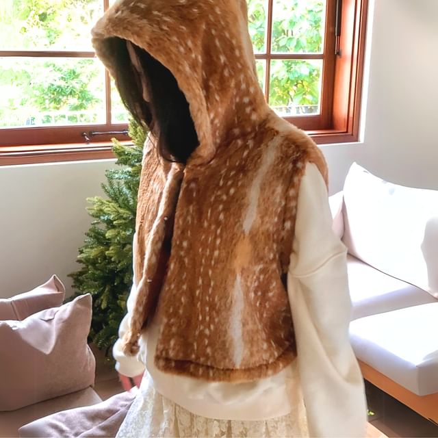 Deer Print Faux Fur Hooded Vest
