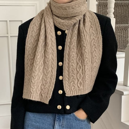 Plain Cable-Knit Scarf