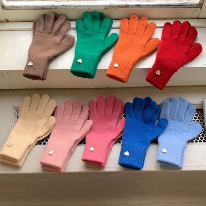 Heart Buttoned Knit Gloves