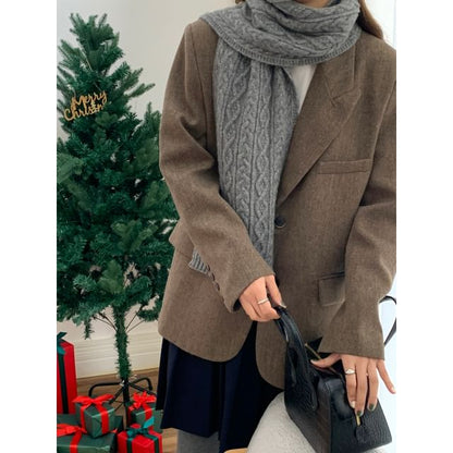 Plain Cable-Knit Scarf