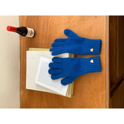 Heart Buttoned Knit Gloves