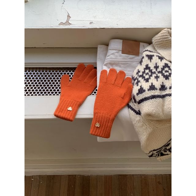 Heart Buttoned Knit Gloves