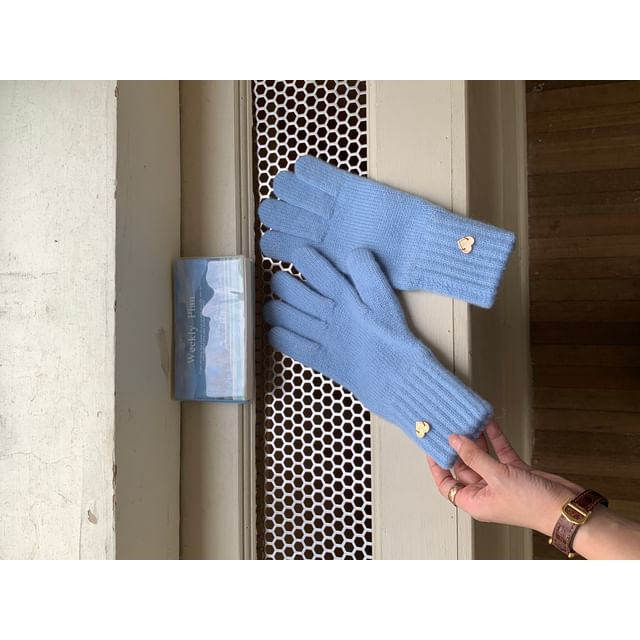 Heart Buttoned Knit Gloves