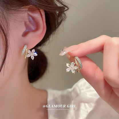 Ear Stud / Drop Earring / Hook Earring / Ear Cuff / Huggie Earring