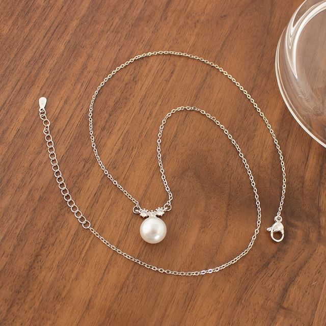 Star / Faux Pearl / Rhinestone Pendant Necklace