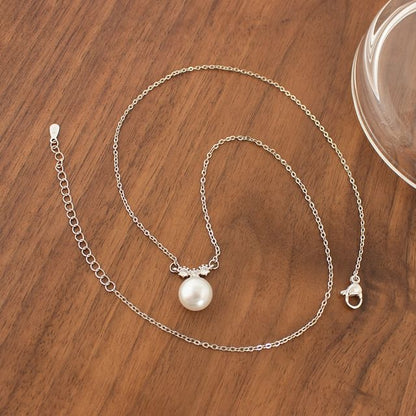 Star / Faux Pearl / Rhinestone Pendant Necklace