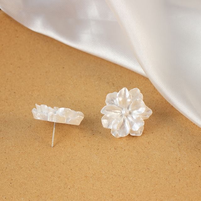 Flower Stud Earring / Clip On Earring