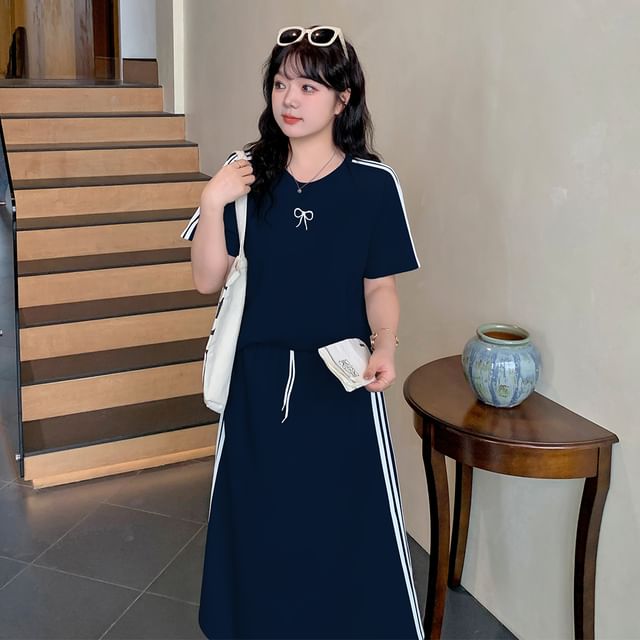 Plus Size Set: Short-Sleeve Round Neck Two Tone Bow Embroidered Tee + Drawstring Waist Midi A-Line Skirt