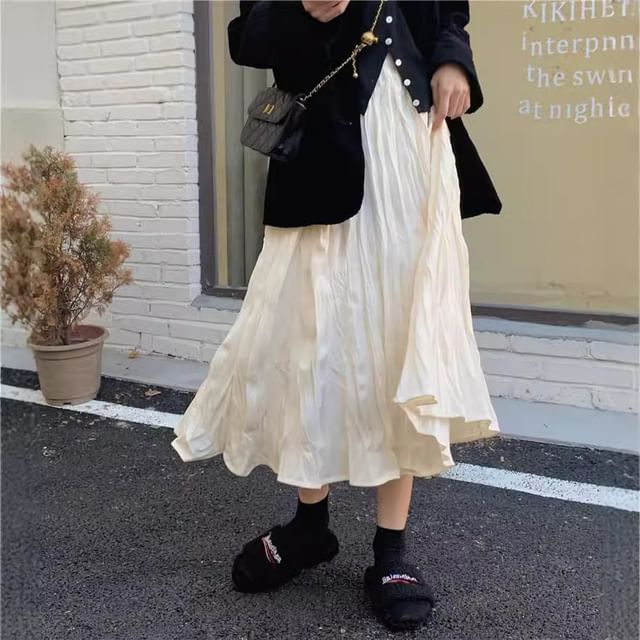 Shirred A-Line Skirt with High Rise and Solid Design