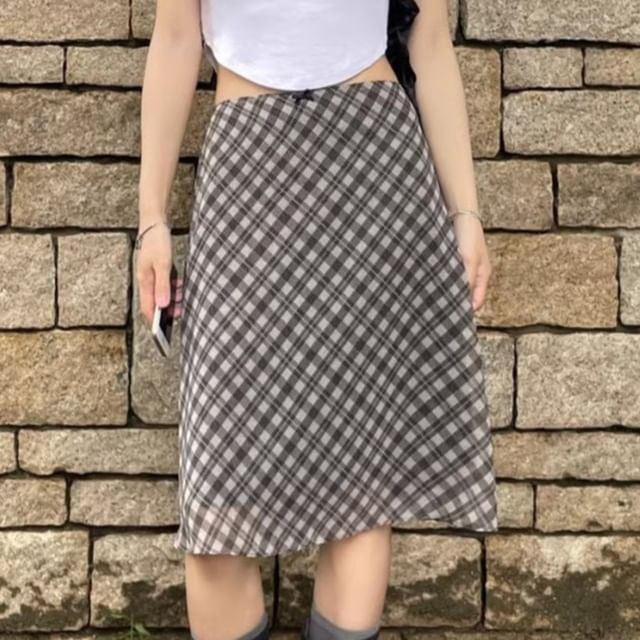 Vintage Plaid Midi A-Line Skirt with Low Rise Fit