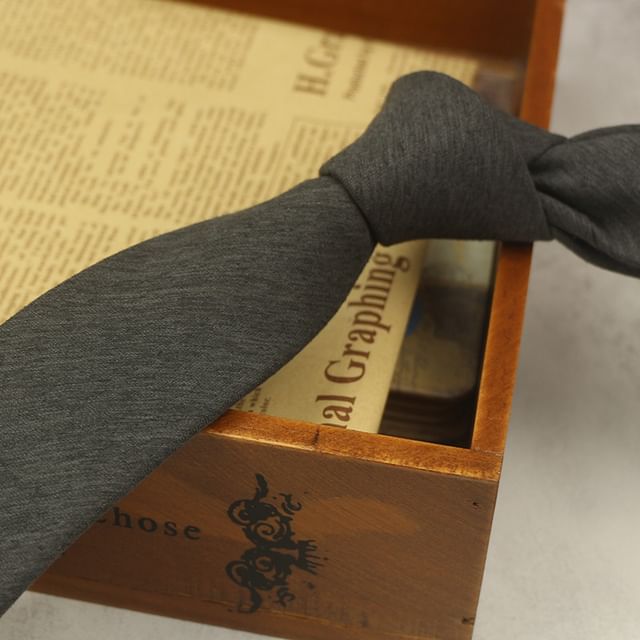 Plain Woolen Tie