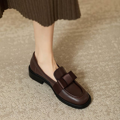 Plain Bow Accent Faux Leather Loafers