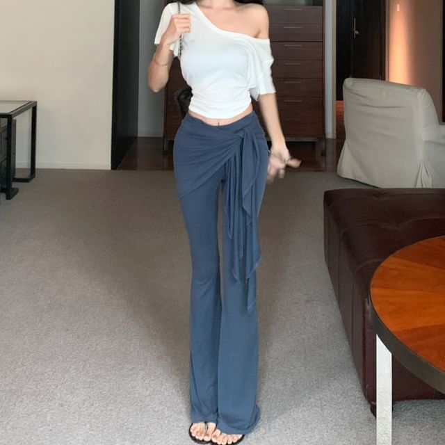 Short-Sleeve Off Shoulder Plain Crop T-Shirt / High Waist Plain Skirt Overlay Yoga Pants