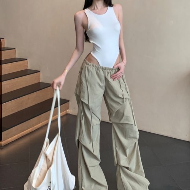 Sleeveless Round Neck Plain Bodysuit Top / Low Waist Plain Ruched Wide Leg Pants