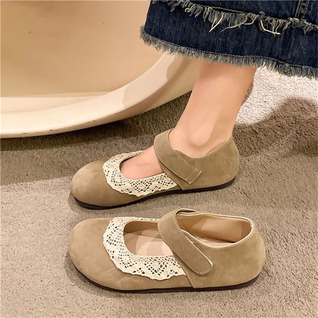 Round Toe Lace Trim Mary Jane Flats
