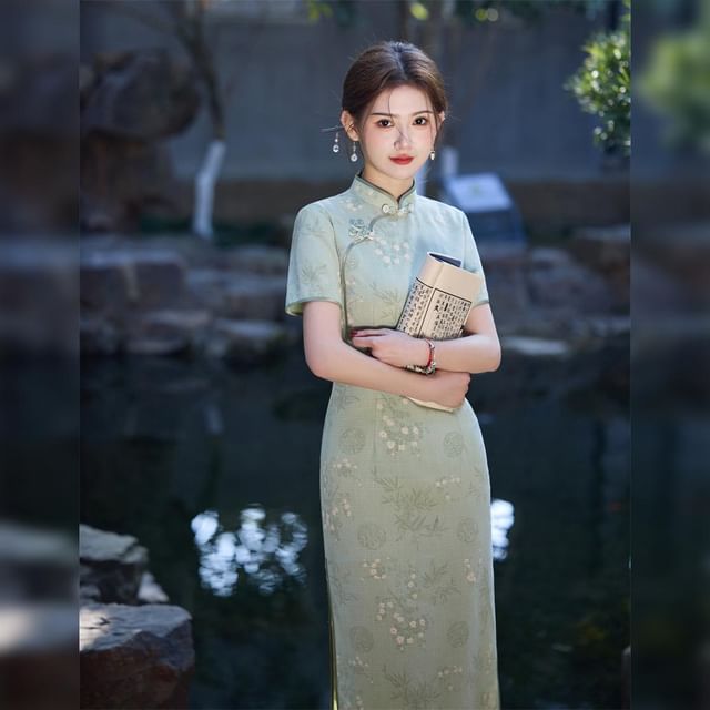 Short-Sleeve Floral Maxi Qipao