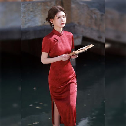 Short-Sleeve Butterfly Print Side-Slit Midi Qipao