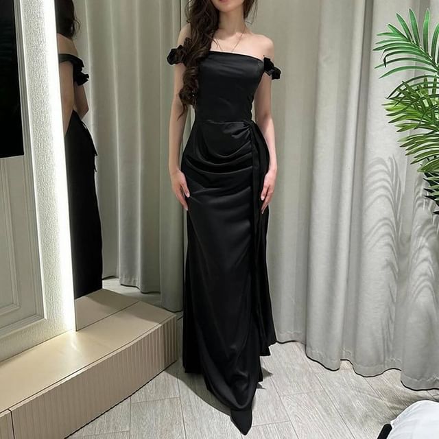 Off-Shoulder Plain Ruffle Trim Ruched Satin Sheath Evening Gown