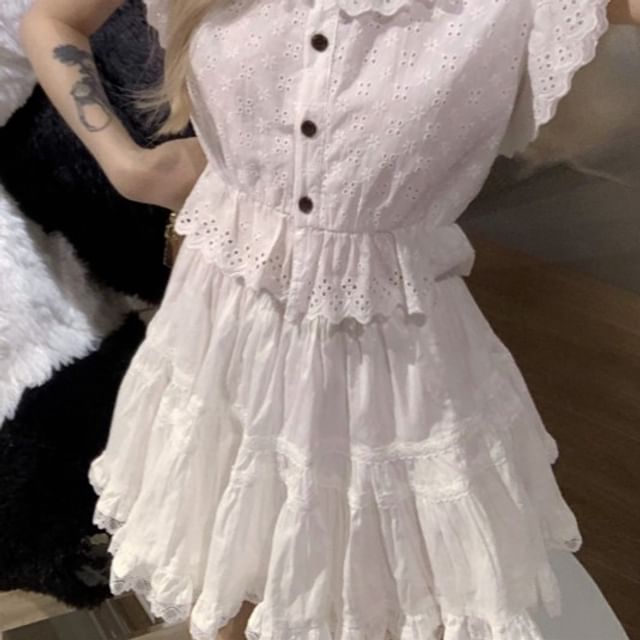 Cap-Sleeve Flower Embroidered Lace Trim Blouse / High Waist Plain Mini A-Line Skirt