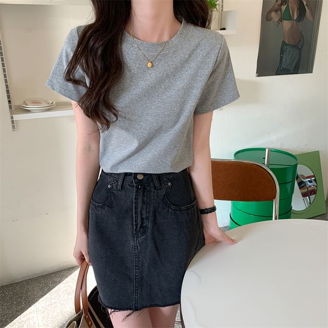 Short-Sleeve Crewneck Plain Crop T-Shirt