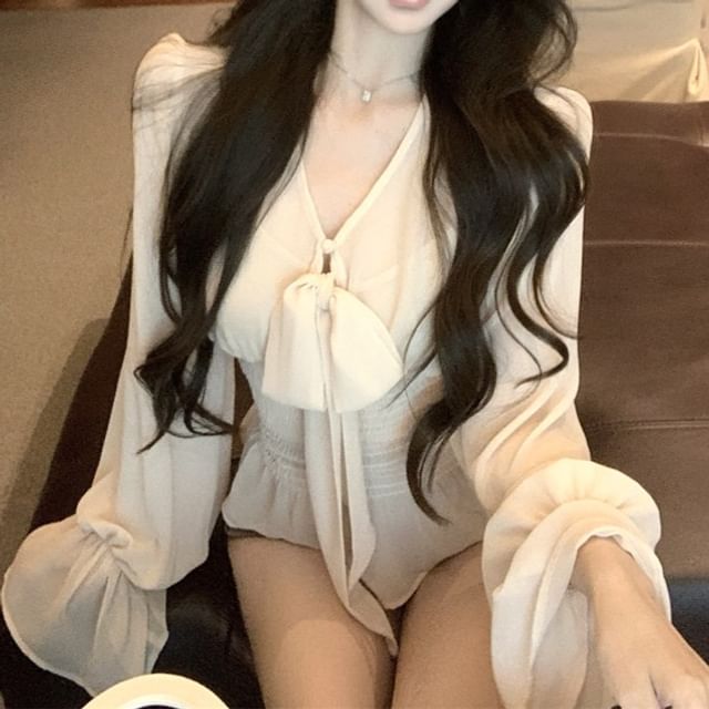 Set: Long Sleeve V-Neck Plain Bow Peplum Blouse + Camisole Top