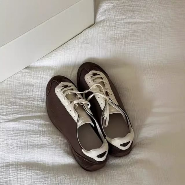 Two Tone Lace-Up Genuine Leather Sneakers