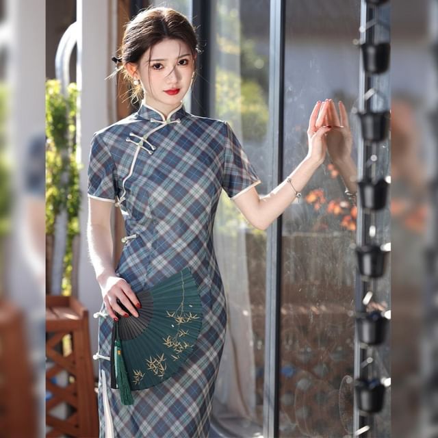 Short-Sleeve Stand Collar Plaid Maxi Qipao Dress