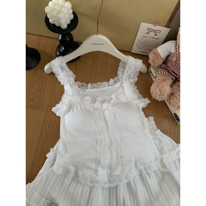 Padded Crop Tank - Scoop Neck Lace Trim
