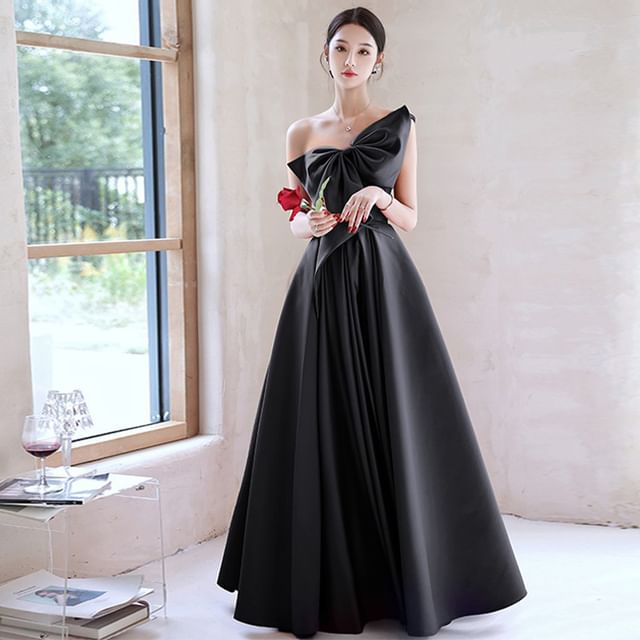 A-Line Evening Sleeveless Gown Bow Plain One-Shoulder