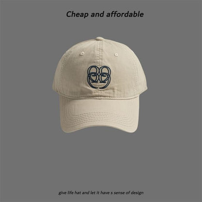 Cap Embroidered Letter