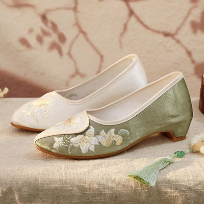 Floral Embroidered Panel Pumps