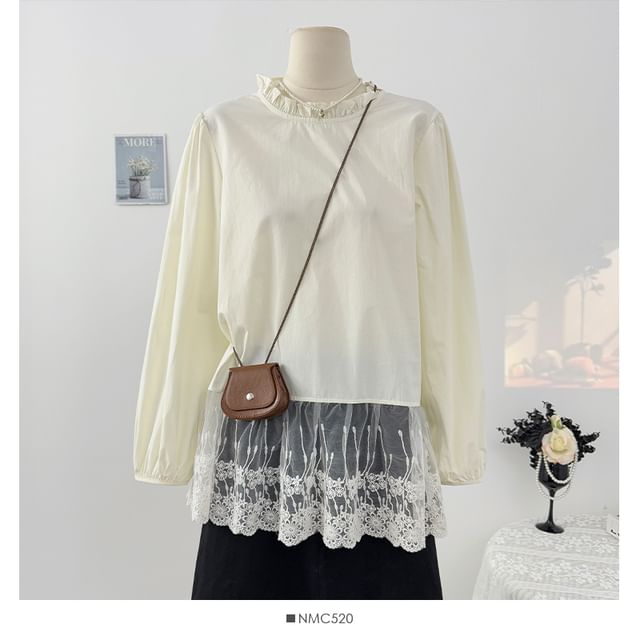 Overfit Blouse - Ruffle Neck Lace Hem