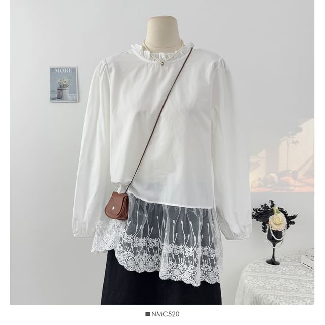 Overfit Blouse - Ruffle Neck Lace Hem