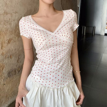 Short-Sleeve V-Neck Print Lace Trim Slim Fit Tee