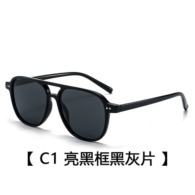 Plastic Aviator Sunglasses