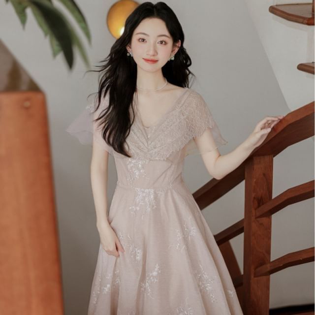 Short-Sleeve V-Neck Floral Embroidered Lace Panel Layered A-Line Evening Dress