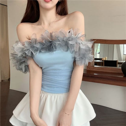 Off-Shoulder Plain Flower Detail T-Shirt