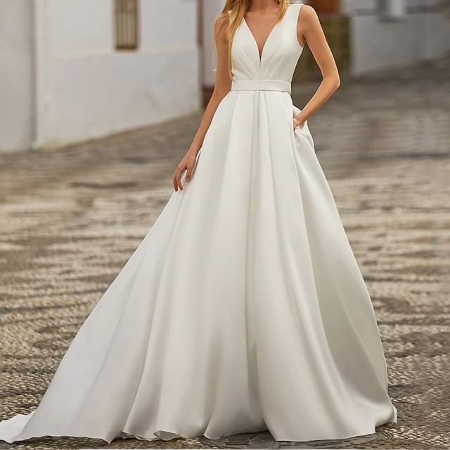 Sleeveless Trained Plain A-Line Evening Gown
