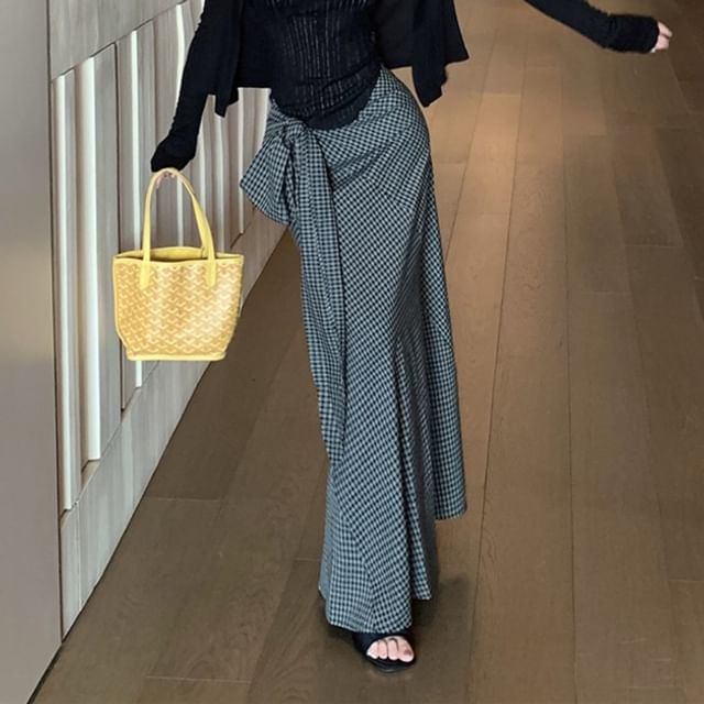 Scoop Neck Pinstriped Panel Lace Tank Top / Plain Cardigan / High Waist Plaid Tie-Up Maxi Pencil Skirt