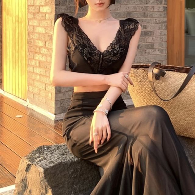 Sleeveless V-Neck Plain Panel Lace Crop Top / High Waist Maxi Fishtail Skirt