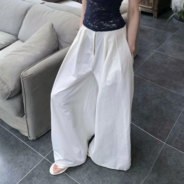 Halter Plain Lace Top / High Waist Plain Wide Leg Pants