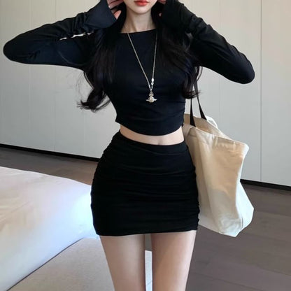 Set: Long-Sleeve Plain Crop T-Shirt + Mini Skirt