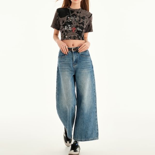 Mid Rise Washed Cropped Wide Leg Jeans