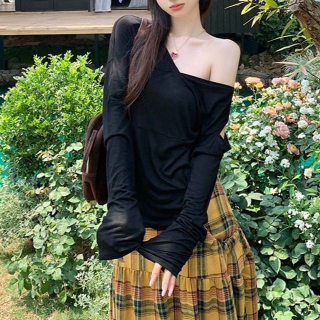 Long-Sleeve One-Shoulder Plain Asymmetrical T-Shirt