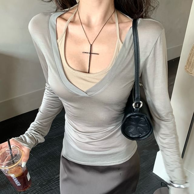Long-Sleeve V-Neck Plain Tee / Scoop Neck Halter Top