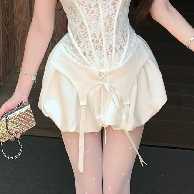 Puff-Sleeve Square-Neck Fishbone Lace Top / High Waist Balloon Shorts